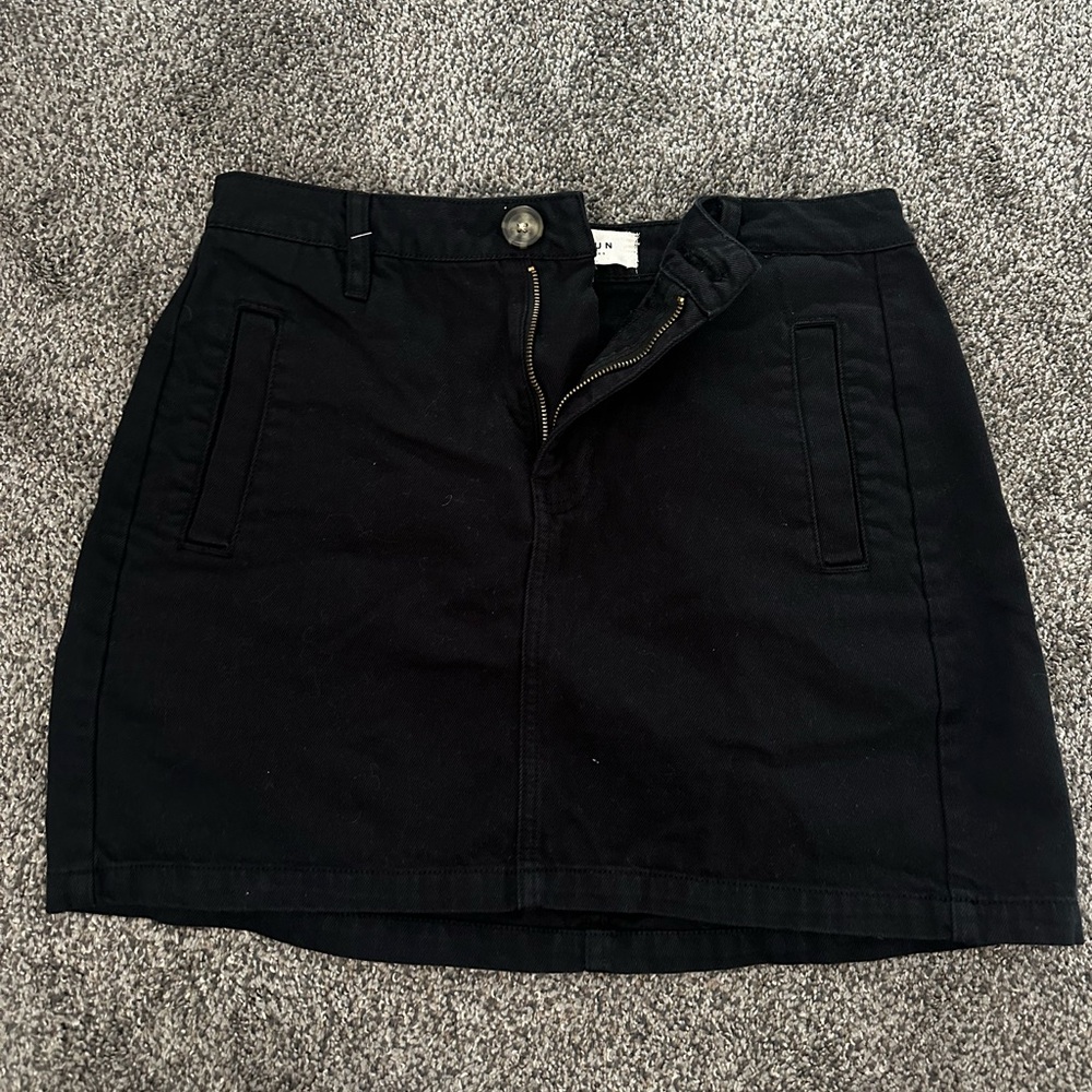 pacsun black skirt